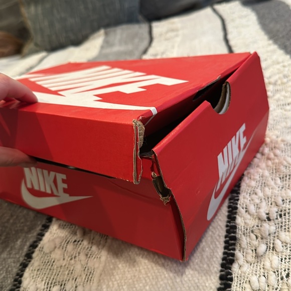 NWT NIKE AIR MAX 90 LTR (GS) - Picture 11 of 12